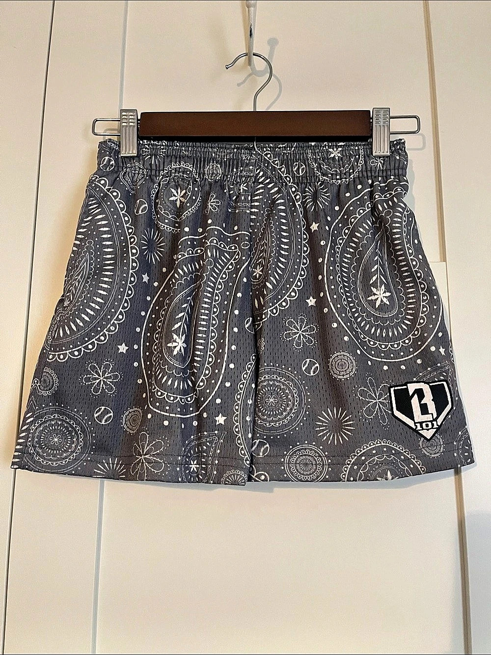 Baseball Lifestyle 101 Paisley Athletic Shorts. Youth Small.